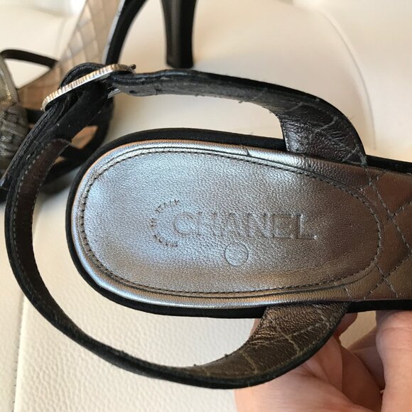 CHANEL BLACK SATIN SLINGBACKS CC LOGO CAMELLIA PETALS 38.5 CHAIN STRASS WEDDING - Picture 7 of 16